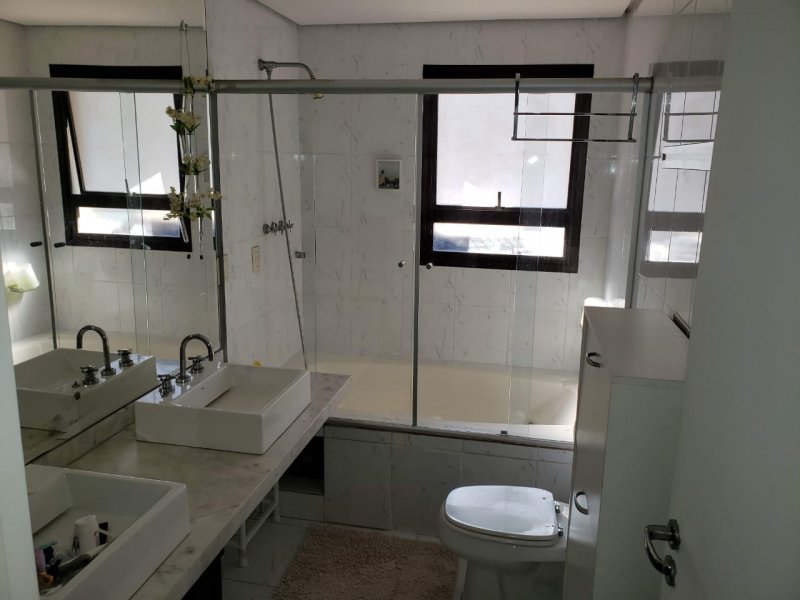Apartamento à venda Vila Andrade com 232m² e 4 quartos por R$ 1.100.000 - 1990985550-whatsapp-image-2020-03-13-at-16.jpeg
