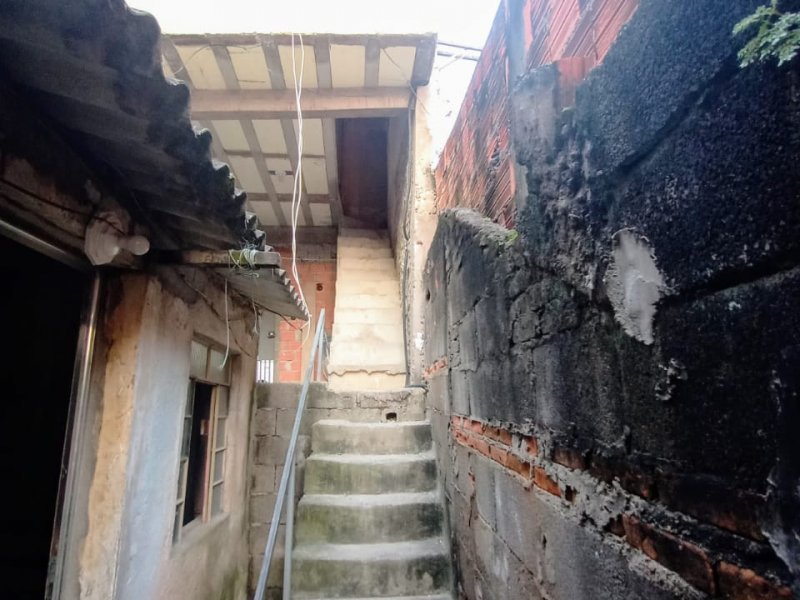 Casa à venda Jardim Vista Alegre com 62m² e 2 quartos por R$ 180.000 - 1680286364-whatsapp-image-2020-03-13-at-18.jpeg