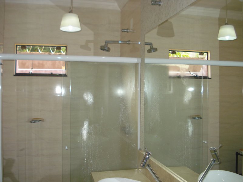 Kitnet à venda CA 9 (Centro de Atividades) com 26m² e 1 quarto por R$ 245.000 - 1037683152-banheiro-suite-03.JPG