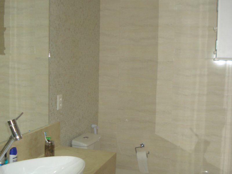 Kitnet à venda CA 9 (Centro de Atividades) com 26m² e 1 quarto por R$ 245.000 - 120861382-banheiro-suite-02.JPG