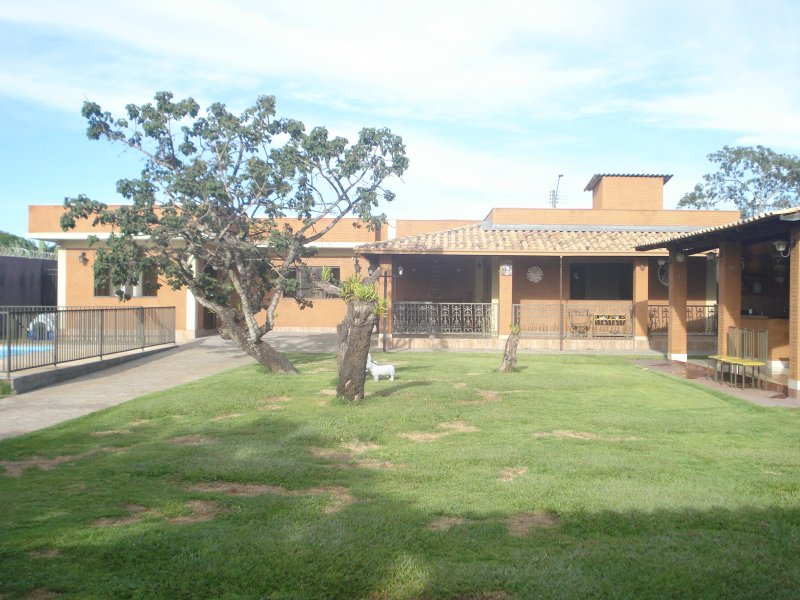 Kitnet à venda CA 9 (Centro de Atividades) com 26m² e 1 quarto por R$ 245.000 - 1717377858-casa-principal-frente.JPG
