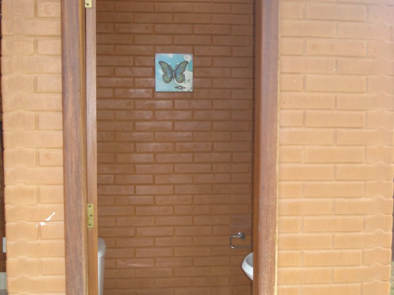 Kitnet à venda CA 9 (Centro de Atividades) com 26m² e 1 quarto por R$ 245.000 - 1997547699-banheiro-primeiro-churrasqueira.JPG