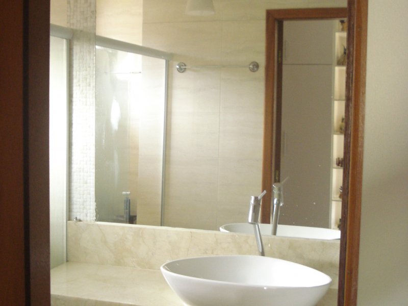 Kitnet à venda CA 9 (Centro de Atividades) com 26m² e 1 quarto por R$ 245.000 - 752863262-banheiro-suite-01.JPG
