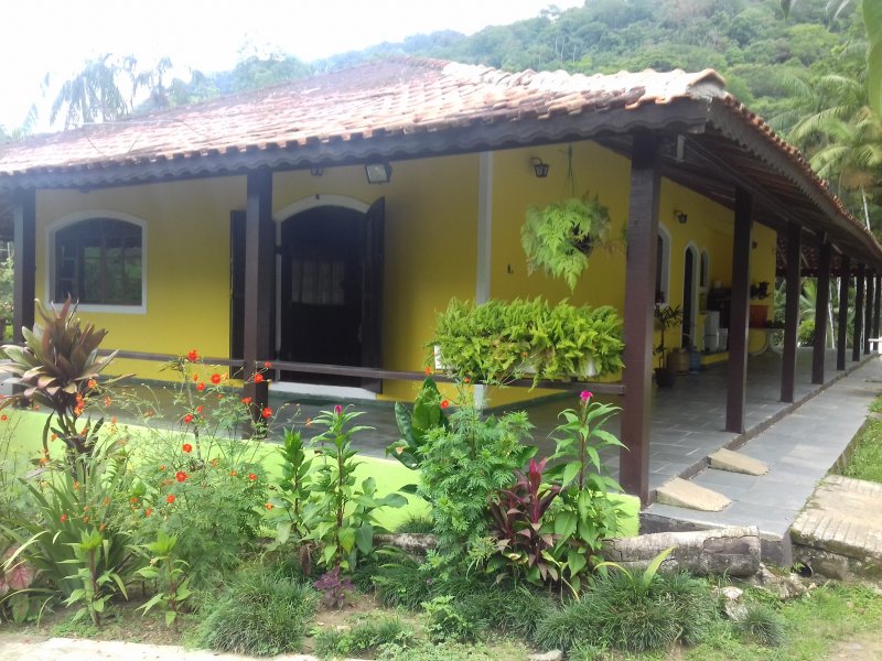 imóvel com 500m² - Centro - Pedro de Toledo
