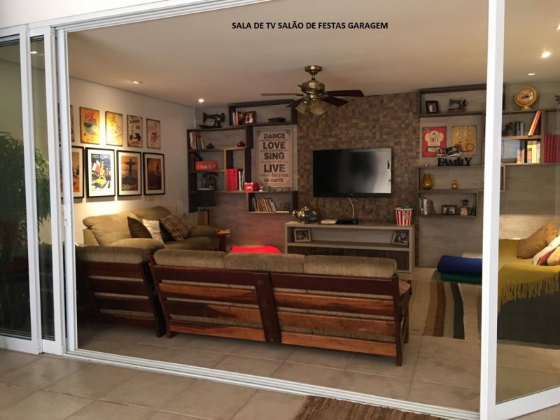Casa de condomínio à venda Adalgisa com 364m² e 4 quartos por R$ 1.400.000 - 1140125800-sala-de-tv-salao-de-festas-garagem.JPG