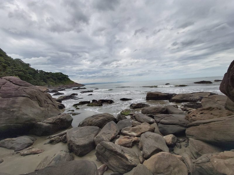 Terreno à venda Jd Guarau com 50m² e  quartos por R$ 300.000 - 45305291-fundos-do-terreno1.jpg