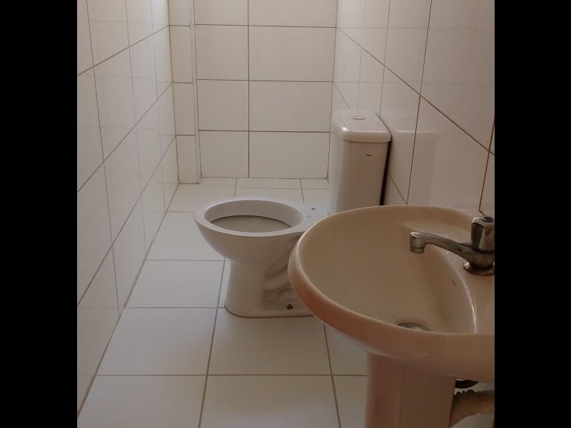 Casa de condomínio à venda Guilhermina com 70m² e 2 quartos por R$ 250.000 - 1638052461-sobrado-guilhermina-banheiro-2.jpg