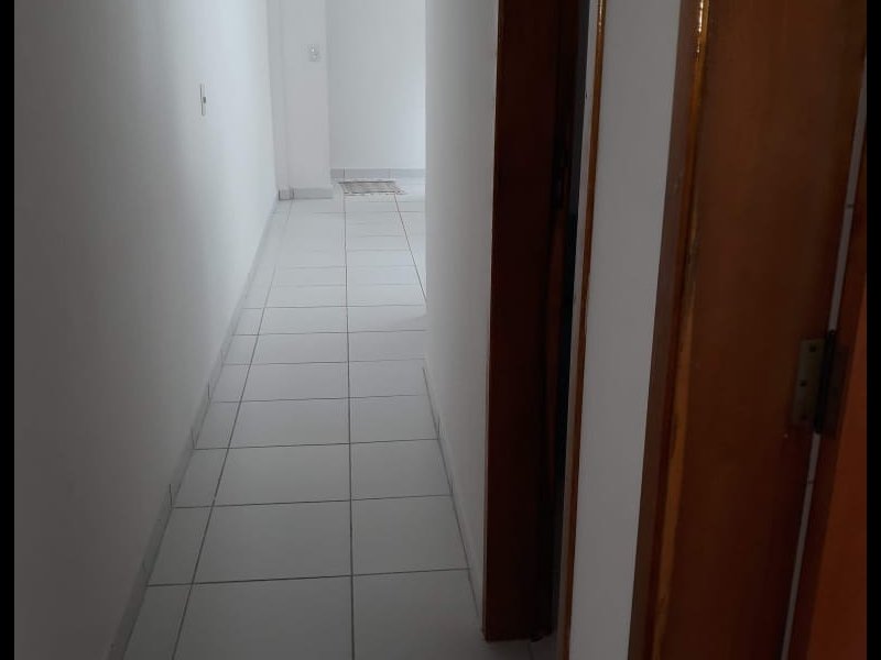 Casa de condomínio à venda Guilhermina com 70m² e 2 quartos por R$ 250.000 - 1652174526-sobrado-guilhermina-corredor-interno.jpg