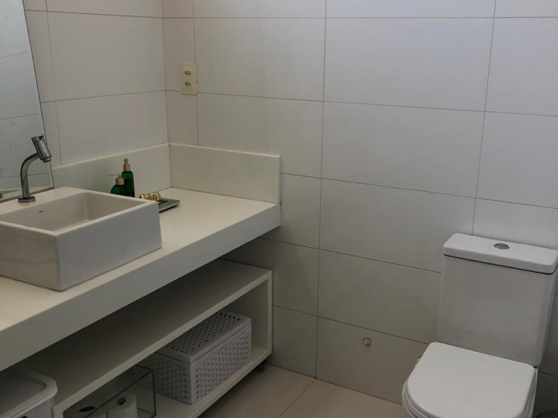 Casa de condomínio à venda Centro com 300m² e 4 quartos por R$ 785.000 - 2063513790-3e638cec-3736-4f21-8d55-580759608fa9.jpeg