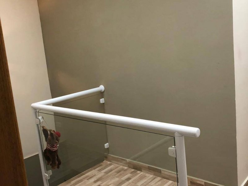Casa à venda Jardim Giovana com 300m² e 3 quartos por R$ 650.000 - 188664995-hall-escada.jpeg