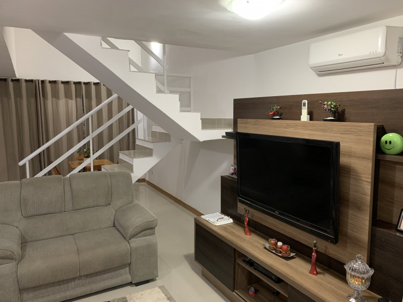 Casa de condomínio à venda Vargem Pequena com 193m² e 3 quartos por R$ 820.000 - 2008551958-4ef22045-3fb9-4f3d-ac94-4c35f8f24502.jpeg