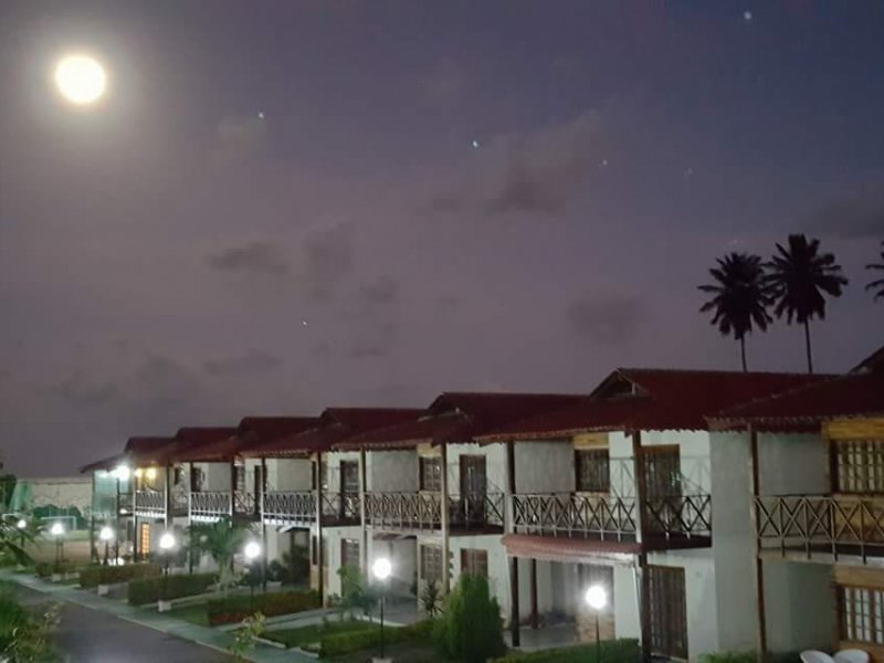 Casa de condomínio à venda Nossa Sra. da Conceição com 150m² e 4 quartos por R$ 650.000 - 643288988-condominio-a-noite.jpg