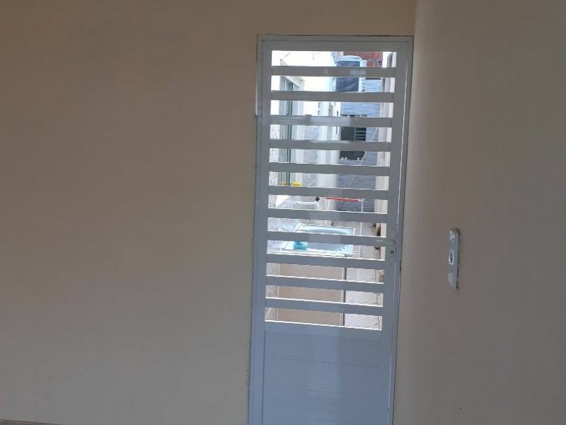 Apartamento à venda Centro com 100m² e 2 quartos por R$ 130.000 - 897571424-da56789f-0ba1-49fb-9abb-39790595ca9e.jpg