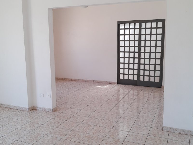 Casa à venda Taquaral com 351m² e 3 quartos por R$ 850.000 - 557793569-img-20200326-123315729.jpg