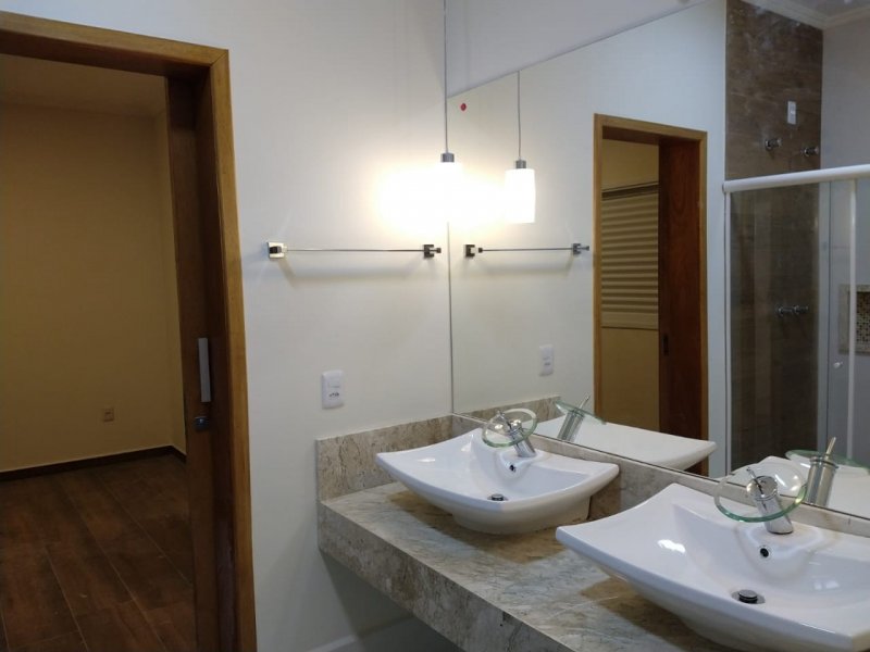 Casa à venda Jardim Europa com 220m² e 3 quartos por R$ 800.000 - 1064599408-whatsapp-image-2020-03-26-at-00.jpeg