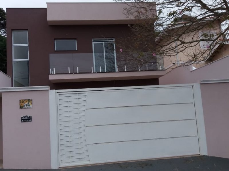 Casa à venda Jardim Europa com 220m² e 3 quartos por R$ 800.000 - 983692874-whatsapp-image-2020-03-26-at-21.jpeg