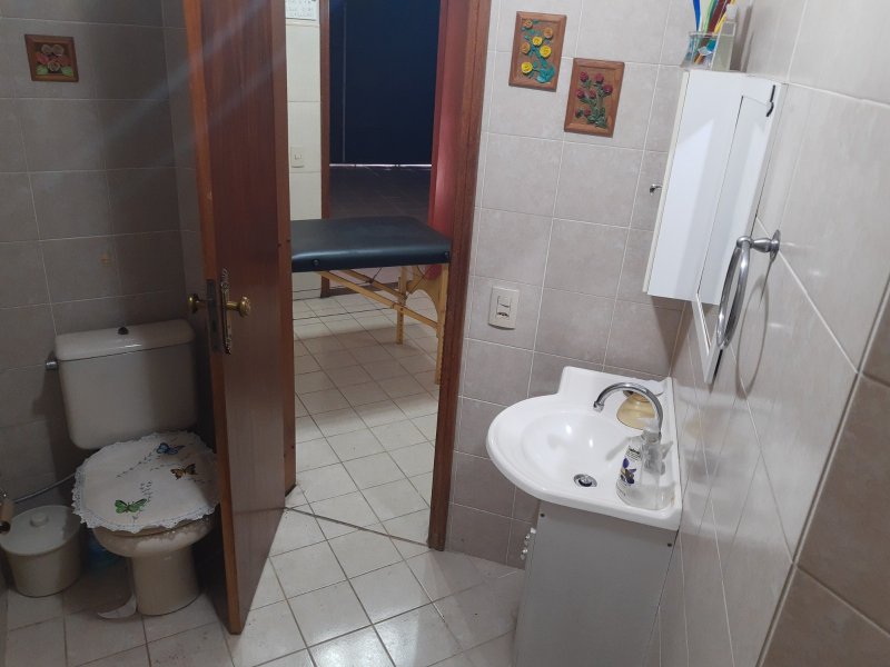 Casa à venda Vila São José com 278m² e 4 quartos por R$ 950.000 - 481623173-banheiro-empregada-1.jpg