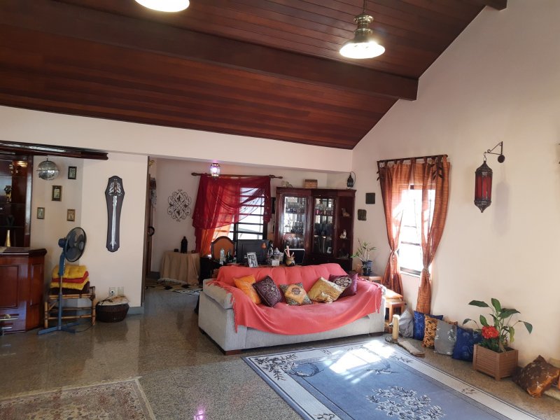 Casa à venda Vila São José com 278m² e 4 quartos por R$ 950.000 - 945990172-salao-de-festas-com-acesso-terraco-superior-lateral-2.jpg