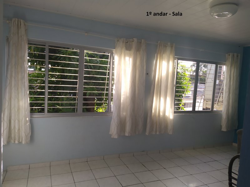 Casa à venda Sapucaia com 180m² e 5 quartos por R$ 220.000 - 1752384587-1o-andar-sala-2.jpg