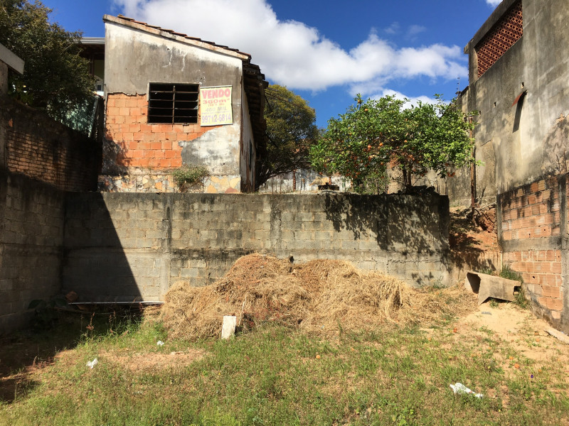 Terreno à venda Esplanada com 360m² e 1 quarto por R$ 480.000 - 1984383918-d77cb535-acb3-42a0-b7e0-0a0db7643540.jpeg
