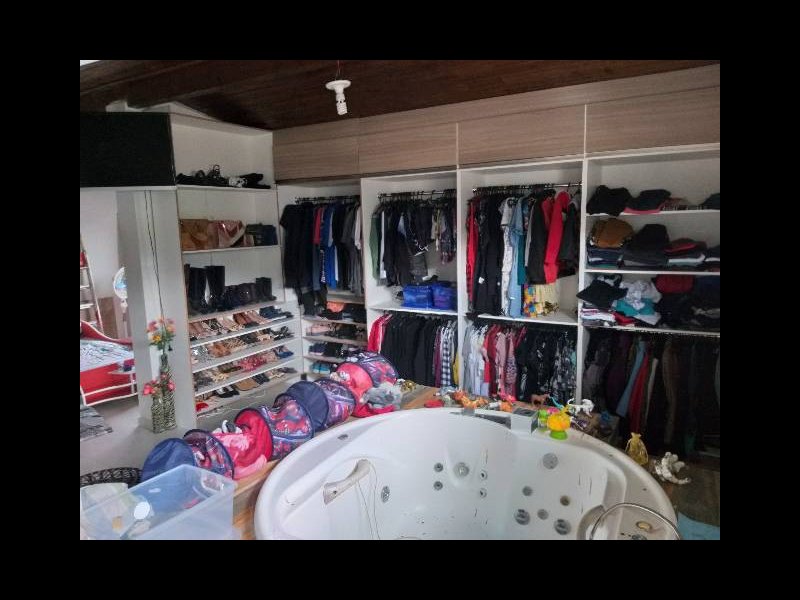 Casa à venda Sambaqui com 200m² e 3 quartos por R$ 370.000 - 2129604136-f0d917d2-9ec6-49b3-b6db-37cf25c285ab.jpg