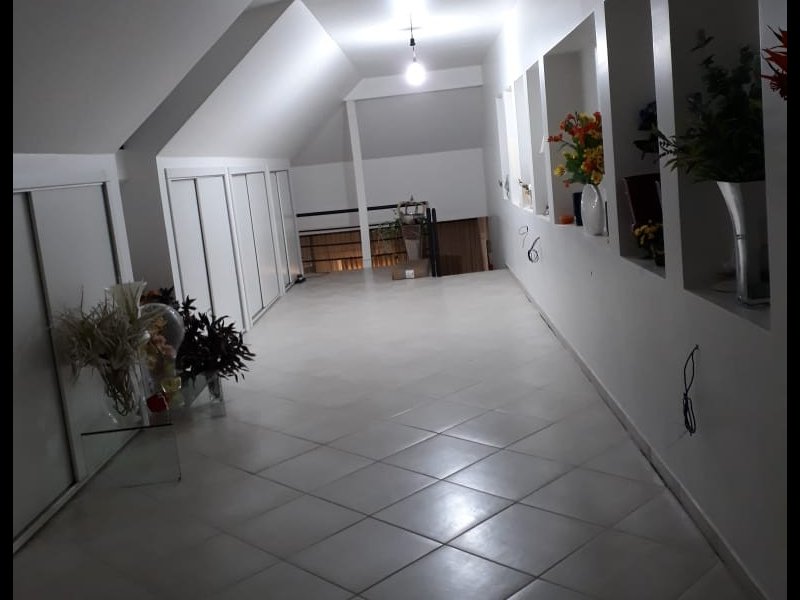 Casa à venda Batel com 178m² e 3 quartos por R$ 750.000 - 1687599667-6a4b8fa3-f32f-4829-89c0-a97249f9f3d0.jpg