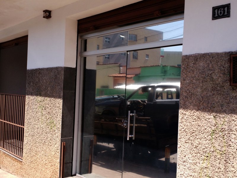 Comercial para alugar Glória com 45m² e  quartos por R$ 950 - 270059293-loja-2.jpg