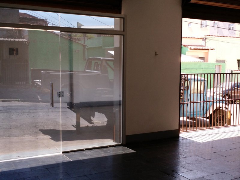 Comercial para alugar Glória com 45m² e  quartos por R$ 950 - 648720245-loja-9.jpg