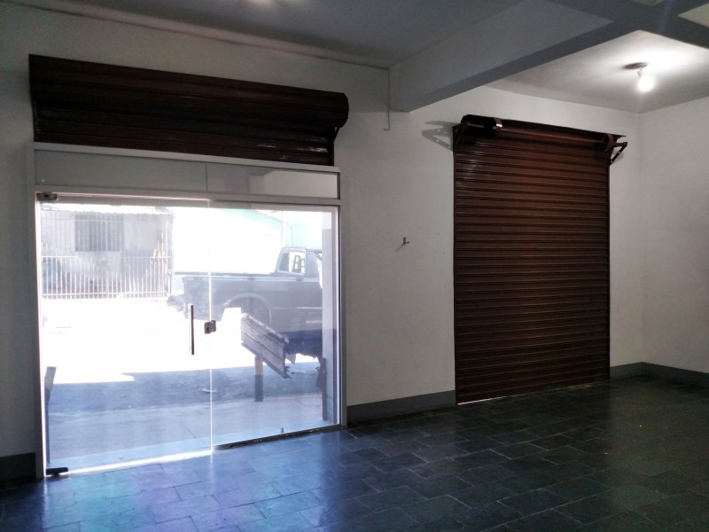 Comercial para alugar Glória com 45m² e  quartos por R$ 950 - 917566666-loja-4.jpg