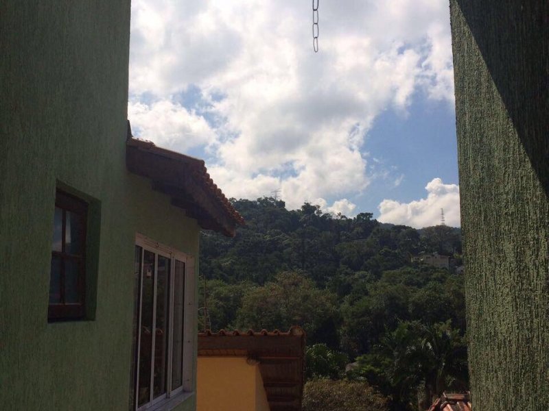 Casa à venda Horto Florestal com 220m² e 3 quartos por R$ 550.000 - 1541472697-81201b15-3477-4d8a-bc49-fac69fbf77fe.jpeg