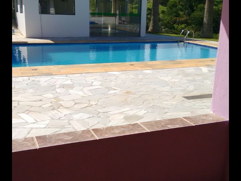 imóvel com 4600m² - Estância Guararema - Guararema