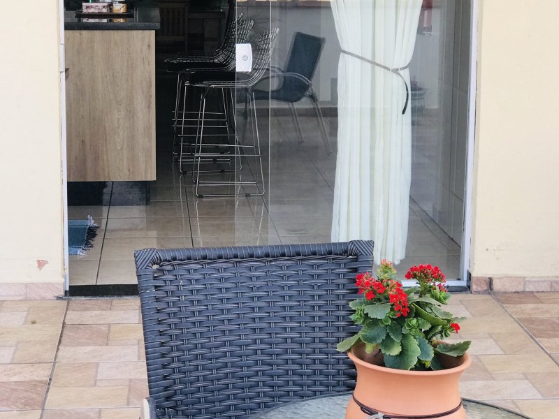 Casa à venda Jardim Terras de Santa Helena com 280m² e 3 quartos por R$ 480.000 - 2053950661-711349a8-002f-431a-8489-b226baa9926d.jpeg