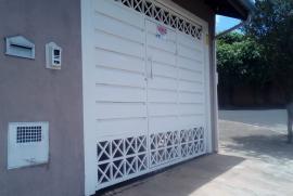 Casa à venda Centro com 220m² - 3 dormitórios -  vagas - R$ 330.000 - 1898005023-img-20200125-wa0001.jpg