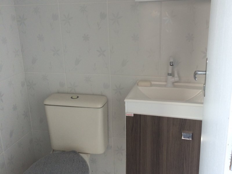 Casa à venda Ingleses do Rio Vermelho com 340m² e 5 quartos por R$ 480.000 - 2086076920-1188a958-488b-43fe-9a75-abcdab59e390.jpeg