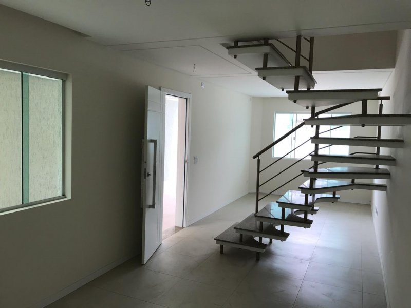 Casa à venda Bom Jesus com 140m² e 3 quartos por R$ 530.000 - 2047779710-sala.jpeg