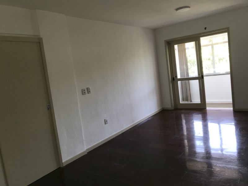 Apartamento à venda Nonoai com 100m² e 3 quartos por R$ 325.000 - 1527625969-094780d4-71b5-45e1-8a7e-62015dc6b1fd.jpeg