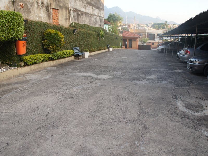 Apartamento à venda Tanque com 58m² e 2 quartos por R$ 210.000 - 104249287-area-do-estacionamento.JPG