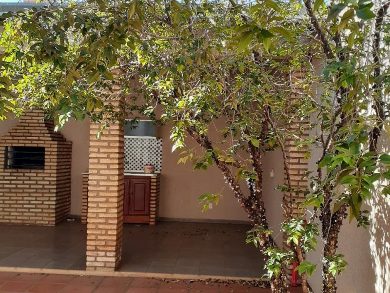 Casa à venda Jardim Parati com 250m² e 3 quartos por R$ 300.000 - 1921084796-534e8f4e-069d-46d8-b51e-f7ebbc9e2b1f.jpeg