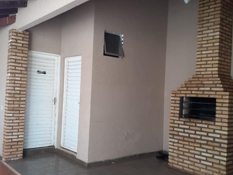 Casa à venda Jardim Parati com 250m² e 3 quartos por R$ 300.000 - 820099682-59563739-904a-4840-8c95-48eeacee9d9a.jpeg