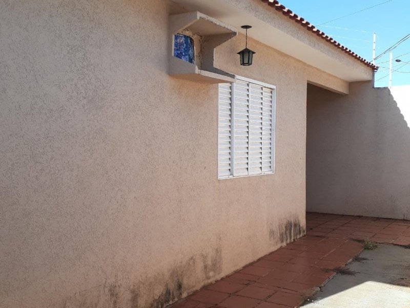 Casa à venda Jardim Parati com 250m² e 3 quartos por R$ 300.000 - 903534928-383b40f4-fc36-41e3-94d3-8f9754daf0ae.jpeg