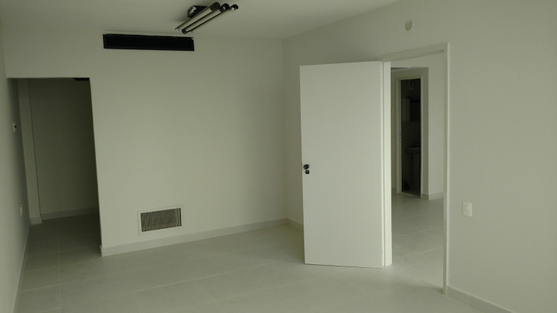 Comercial à venda Centro com 60m² e  quartos por R$ 198.000 - 1903760816-sala-marechal-camara-160-no-818-4.jpg