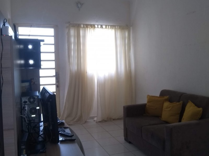 Casa à venda Tarumã com 50m² e 3 quartos por R$ 200.000 - 953683917-img-20190427-155340715.jpg