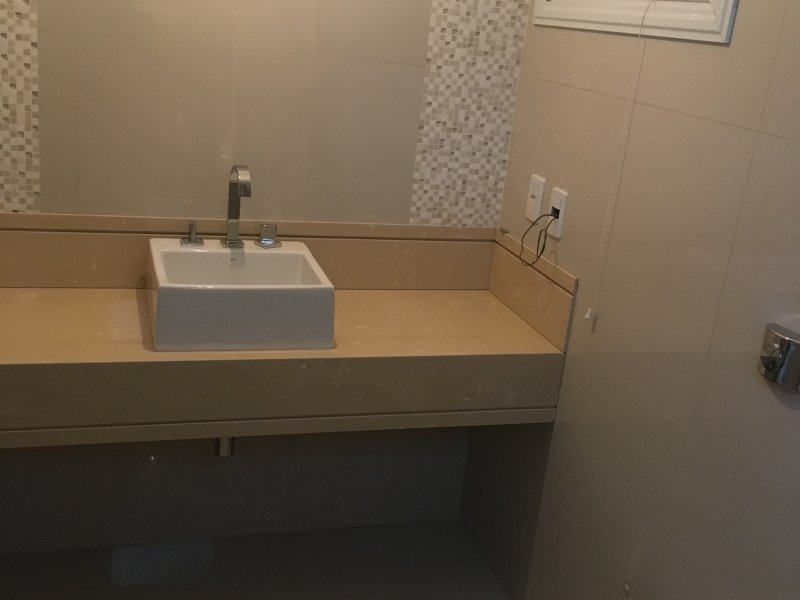 Casa de condomínio à venda Res. Aldeia do Vale com 583m² e 4 quartos por R$ 3.990.000 - 1546121010-25-banho-suite-01.JPG