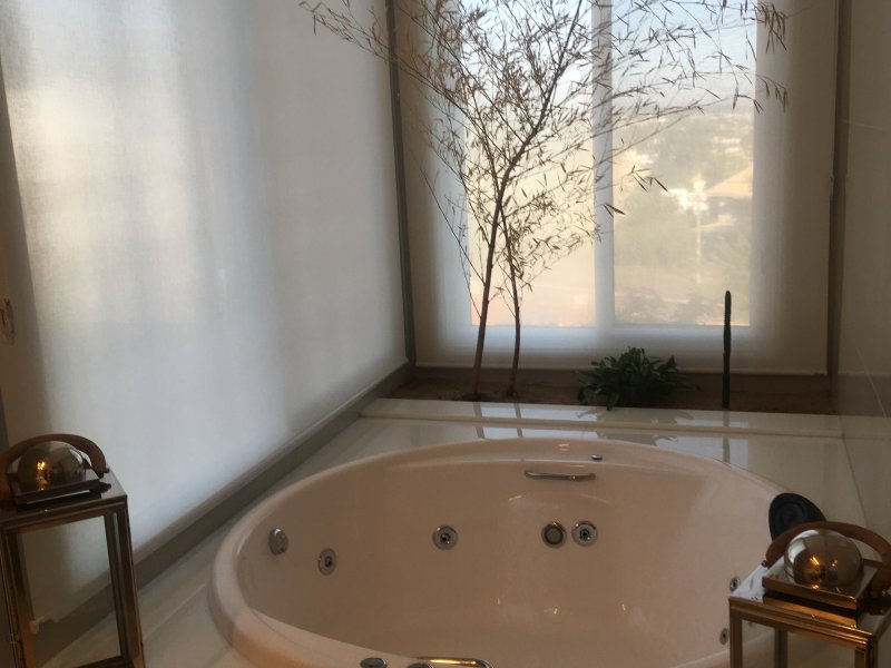 Casa de condomínio à venda Res. Aldeia do Vale com 583m² e 4 quartos por R$ 3.990.000 - 947067096-30-banho-suite-master.JPG