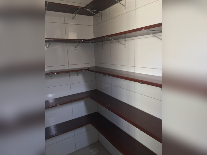 Apartamento à venda Canto do Forte com 135m² e 3 quartos por R$ 650.000 - 17-wc-prateleiras.JPG