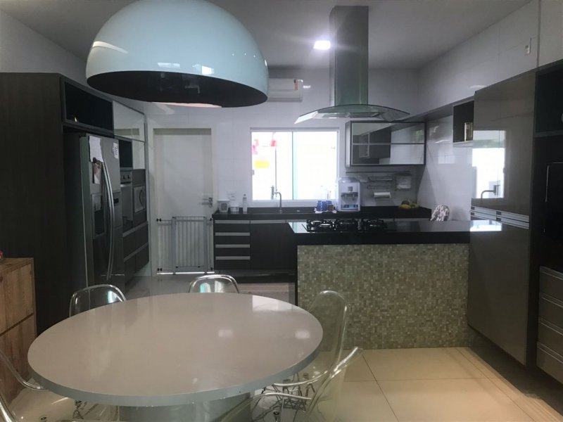 Casa de condomínio à venda Jóquei com 622m² e 5 quartos por R$ 2.200.000 - 1168291674-6e69bcf8-3d5c-4c81-b5b7-5f29c35ba614.jpeg