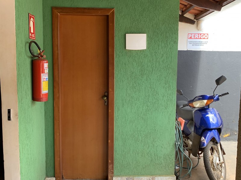 Comercial à venda Res. Orlando de Morais com 200m² e  quartos por R$ 340.000 - 1906829504-25501297-268a-42e9-bc94-d57e39a5c35d.jpeg