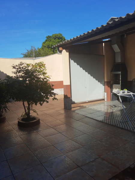 Casa à venda Jardim Nashiville com 250m² e 3 quartos por R$ 180.000 - 745009685-img-20200417-153635609.jpg