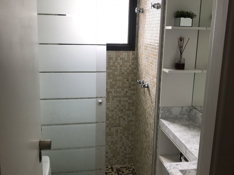 Apartamento à venda Vila Nova Conceição com 44m² e 1 quarto por R$ 759.000 - 724698650-banho1.jpeg
