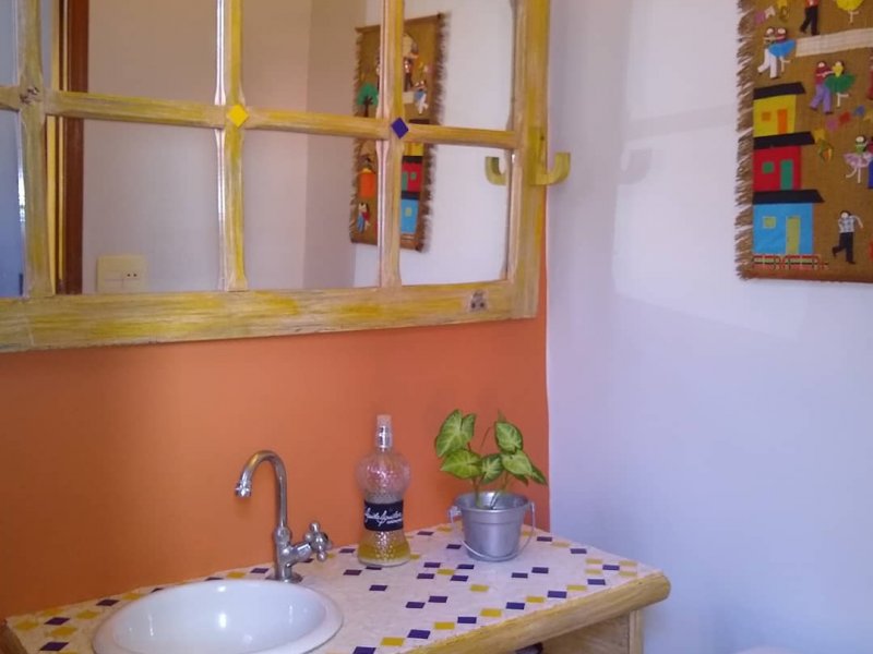 Casa de condomínio à venda Parque Anhanguera com 140m² e 4 quartos por R$ 495.000 - 1783746863-img-20200327-182506-400.jpg